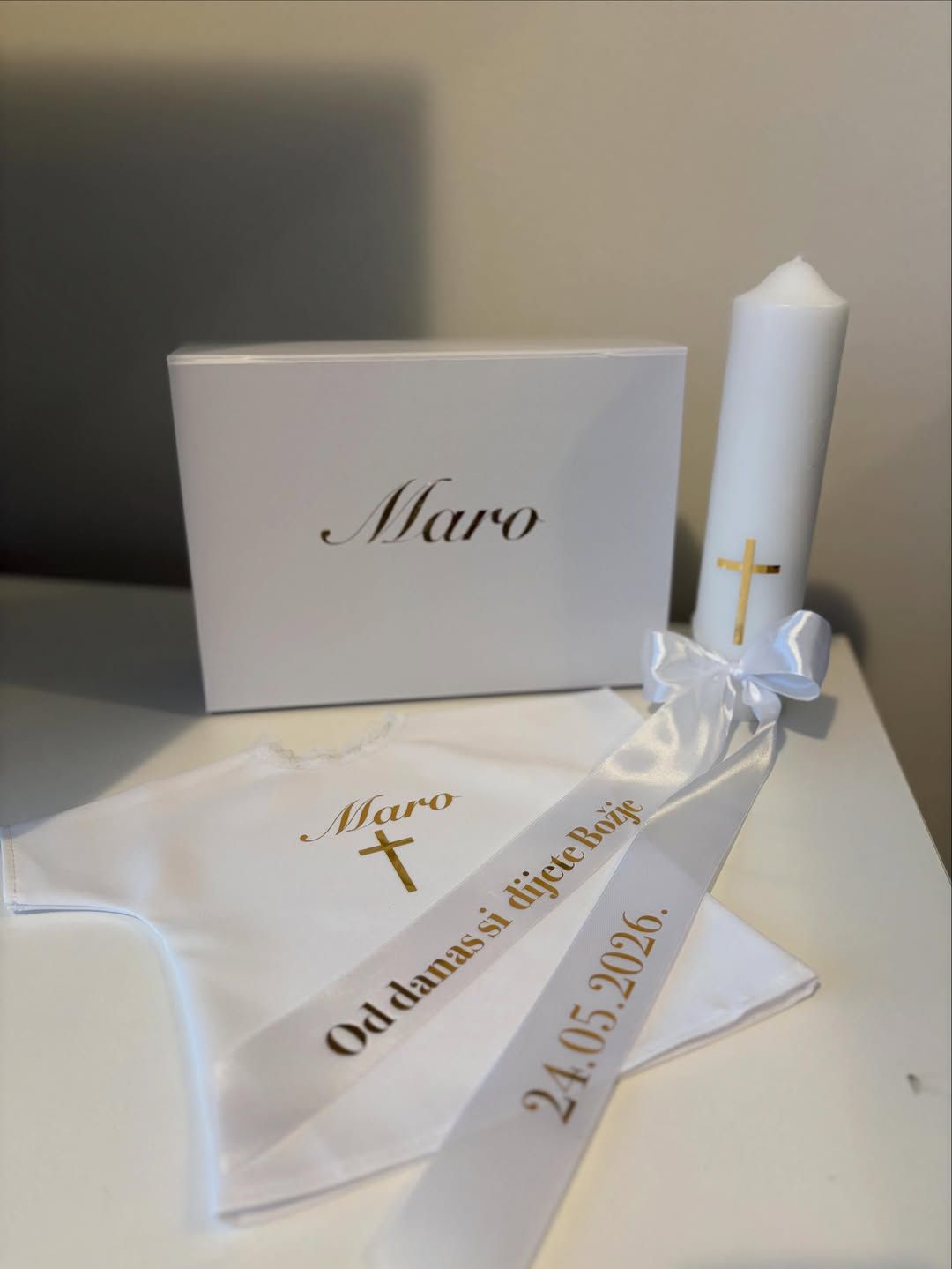 Ukrasna svijeća s personaliziranim detaljem